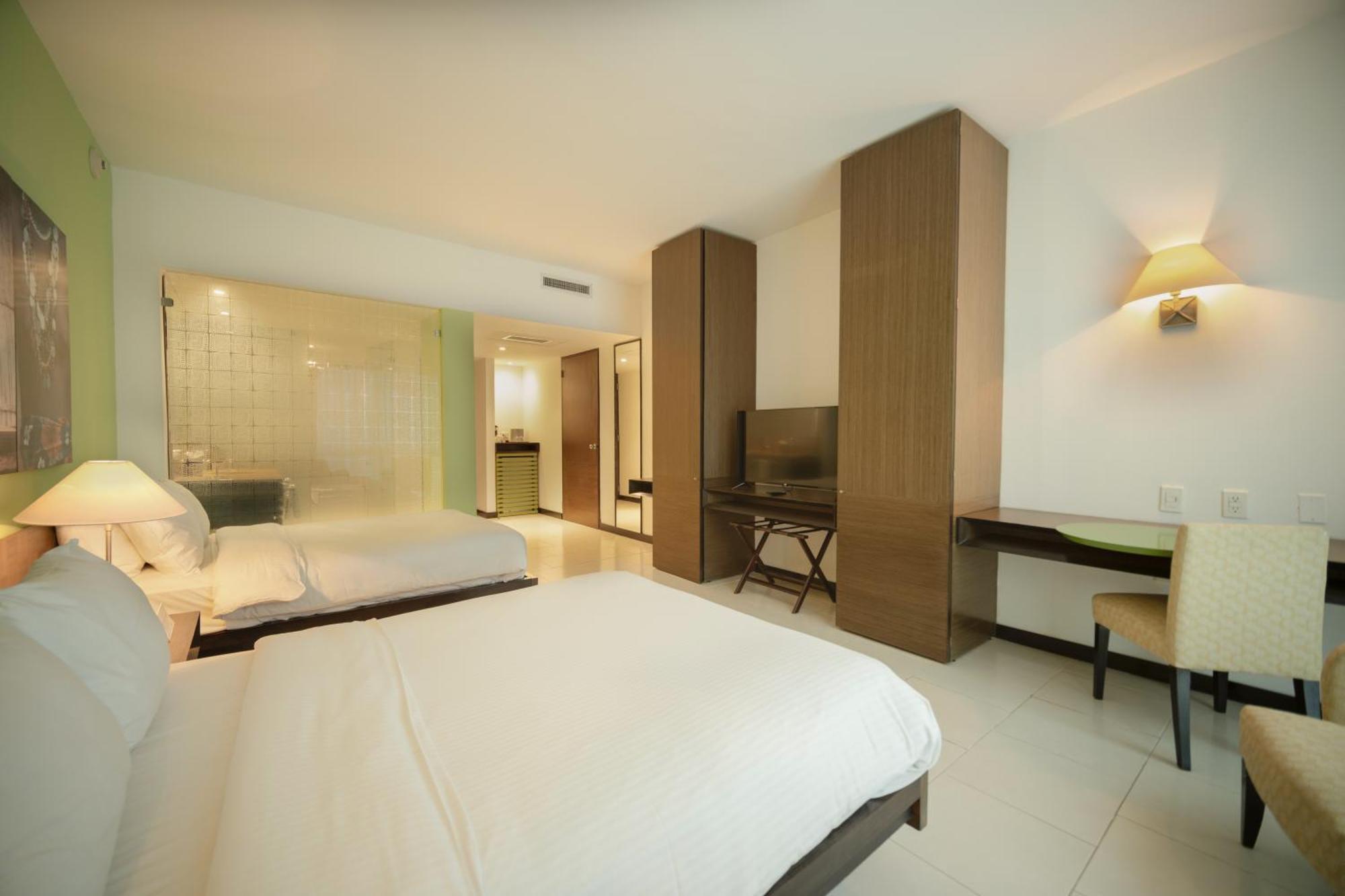 Decapolis Hotel 5*