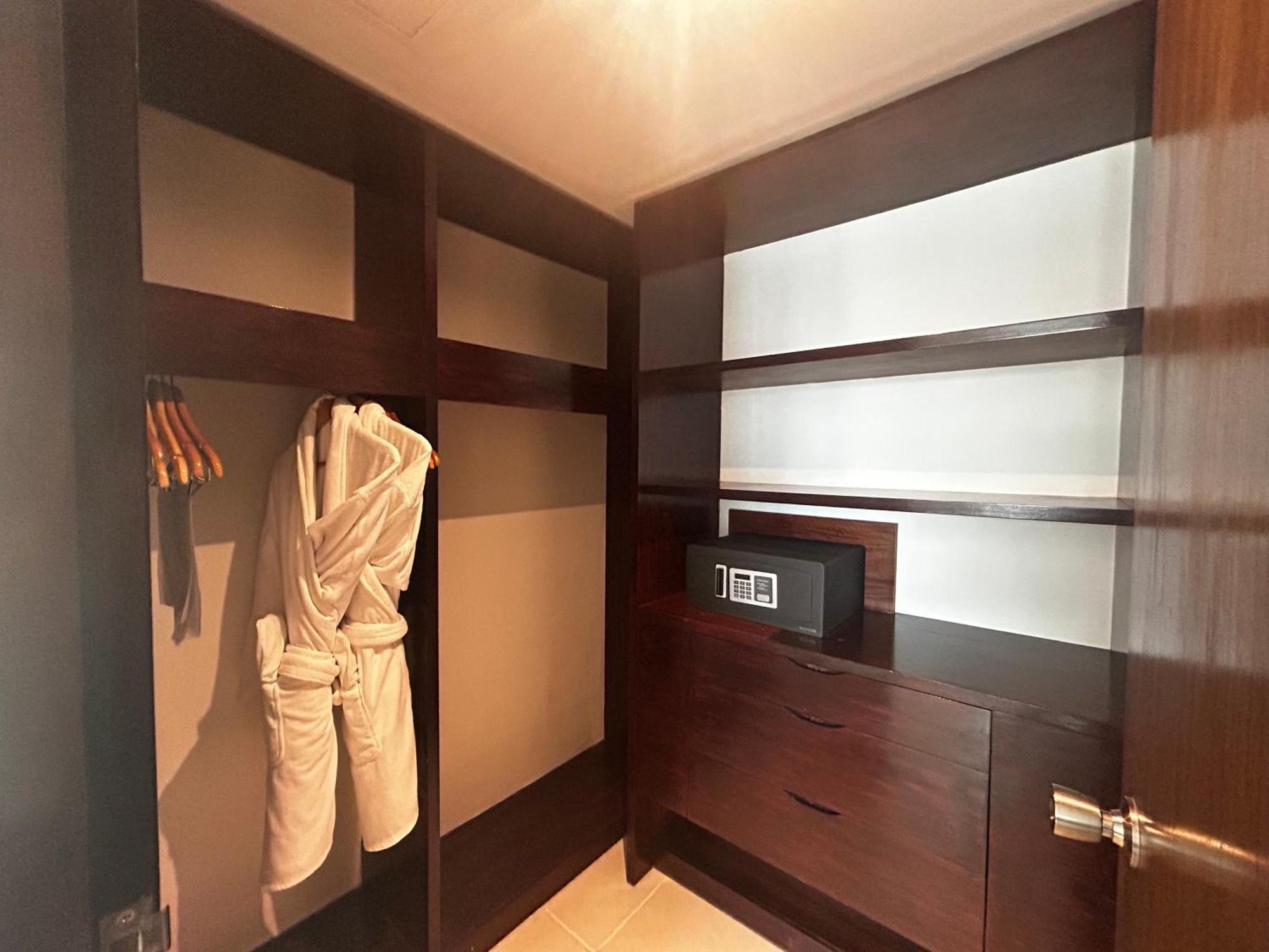 Decapolis 5* Panama City